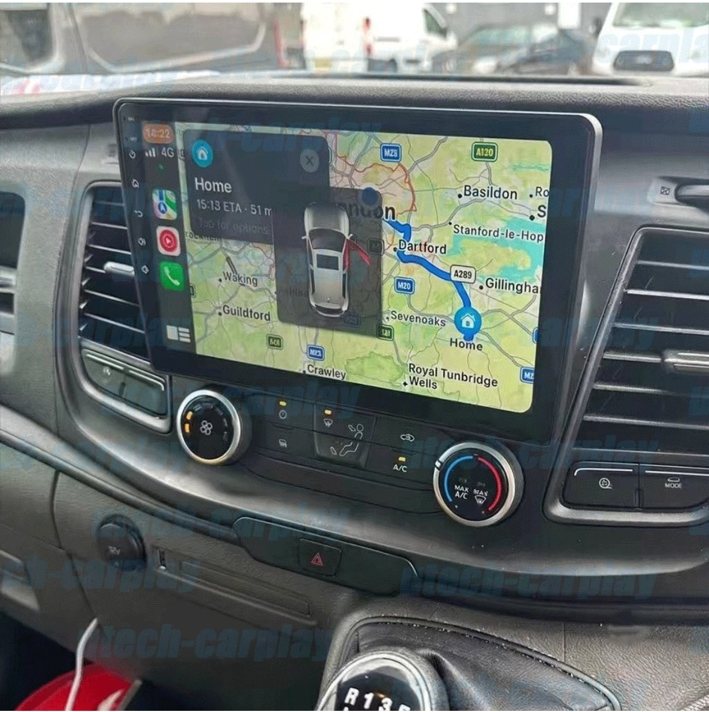 Ford Transit Custom fitted CarPlay screen